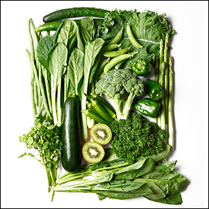 栄養と深く関わっている野菜の色をはじめ、色で組み立てるサラダのレシピなど「食」の色。